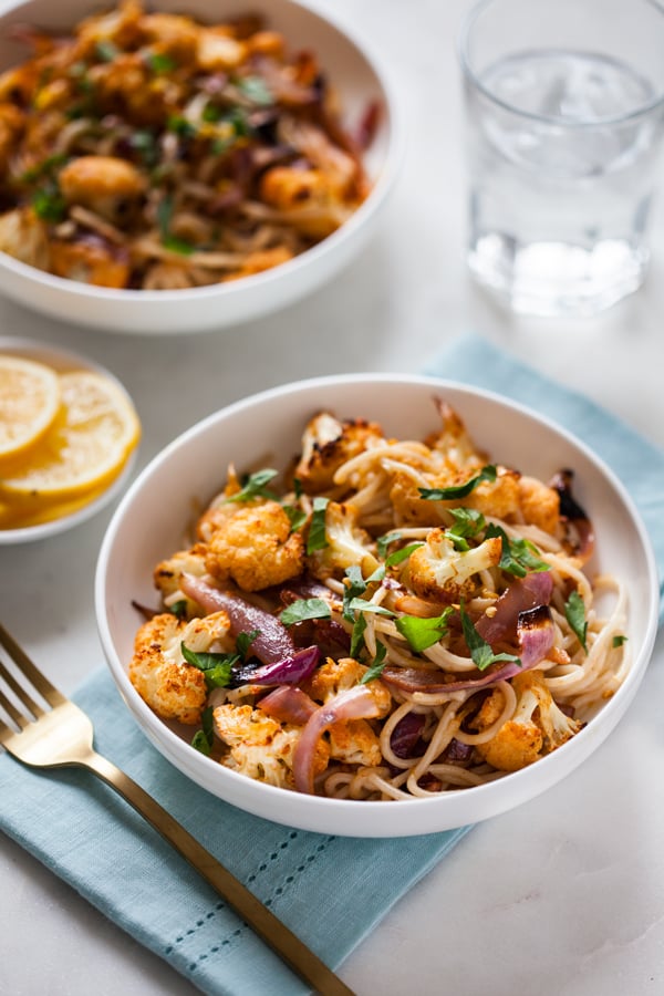 Spicy Roasted Cauliflower Lemon Pasta: A quick and flavorful vegan dinner | The Full Helping Spicy Roasted Cauliflower Lemon Pasta: A quick and flavorful vegan dinner | The Full Helping