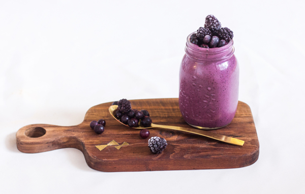 Black and Blue Smoothie | The Full Helping