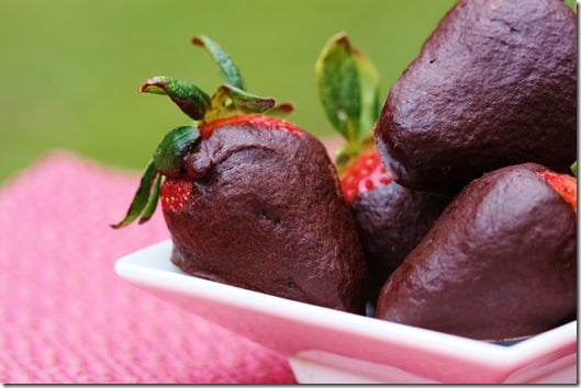 Raw Vegan Chocolate Covered Strawberries