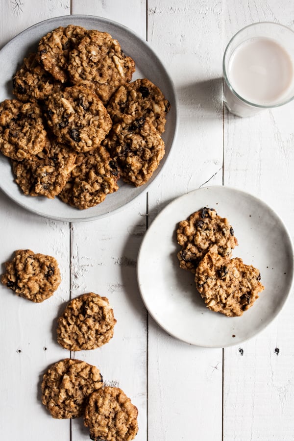 Almond Cherry Oat Cookies | The Full Helping