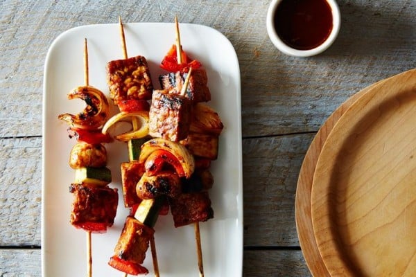 The new veganism: tempeh kebabs with homemade barbecue sauce