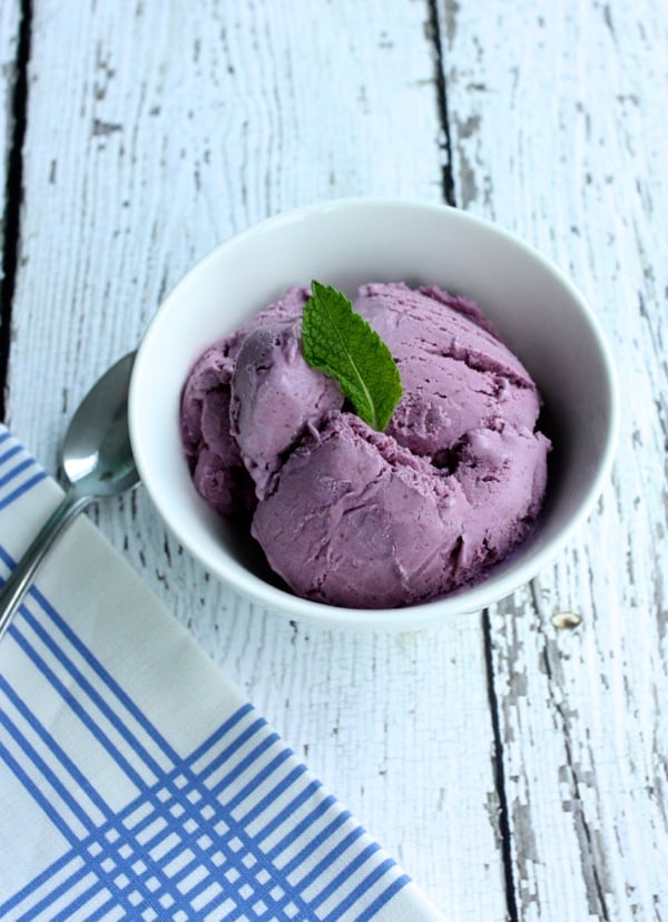 vegan blackberry coconut ice cream // choosing raw