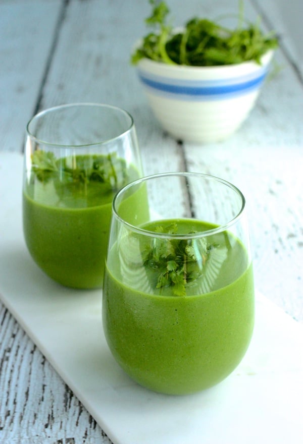 Avocado, grape, banana, and cilantro smoothie // Choosing Raw