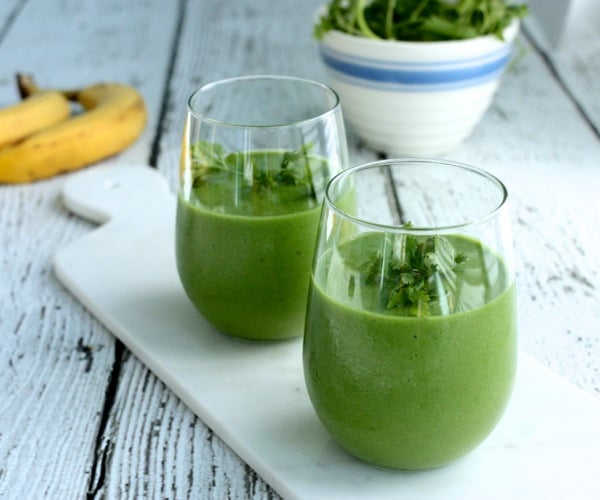 Avocado, grape, banana, and cilantro smoothie // Choosing Raw