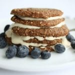 Amy Lyons' Raw Banana Oat Pancakes // Choosing Raw