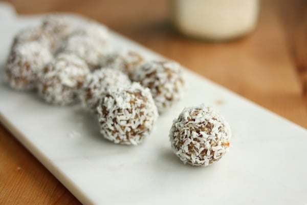 cashew, mesquite, and coconut truffles // choosing raw