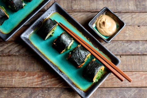 nori rolls with miso sweet potato mash, kimchee, and massaged kale salad // choosing raw