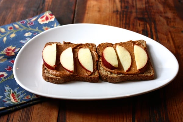 Walnut cheddar and apple toast // Choosing Raw