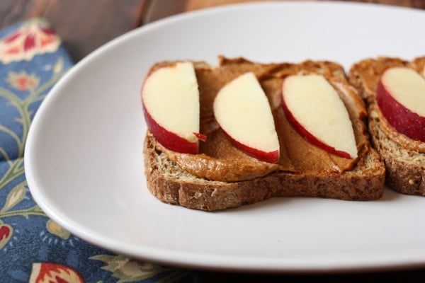 Walnut cheddar and apple toast // Choosing Raw