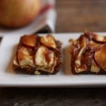 Raw Caramel Apple Pie Bars // Choosing Raw