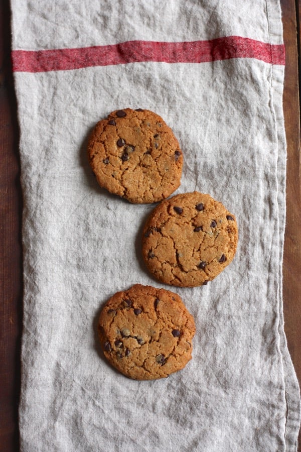 Vegan Almond Butter Chocolate Chip Cookies from HIIT It! // Choosing Raw
