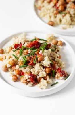 Quinoa with Garlic Roasted Cherry Tomatoes & Chickpeas | The Full Helping