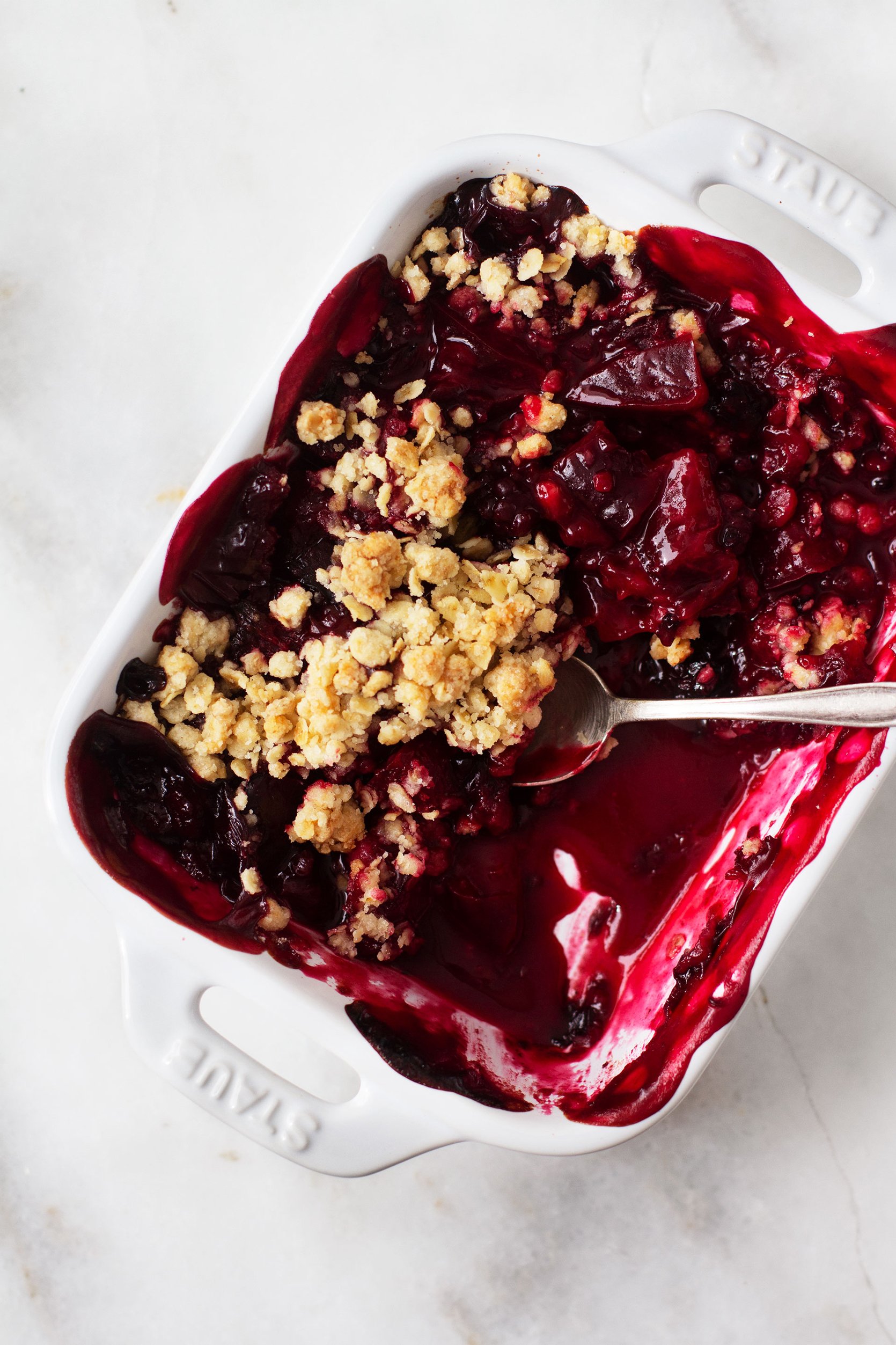 Baked vegan blackberry plum crisp