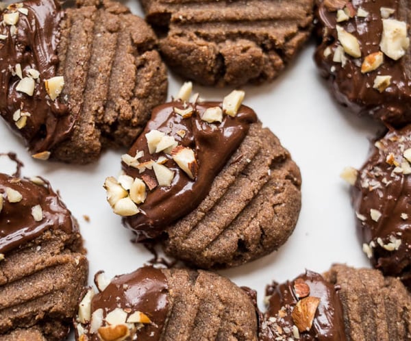 chocolate-dipped-hazelnut-teff-cookies-14