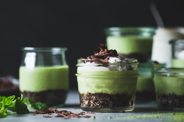no-bake-matcha-mint-grasshopper-pies-in-jars-gluten-free-vegan-13