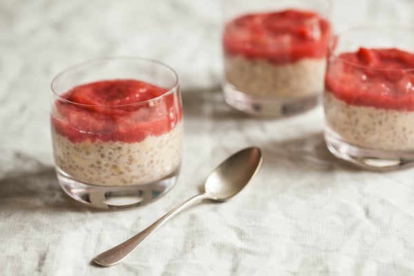 Vanilla Chia Overnight Oats with Easy Stewed Rhubarb | The Full Helping