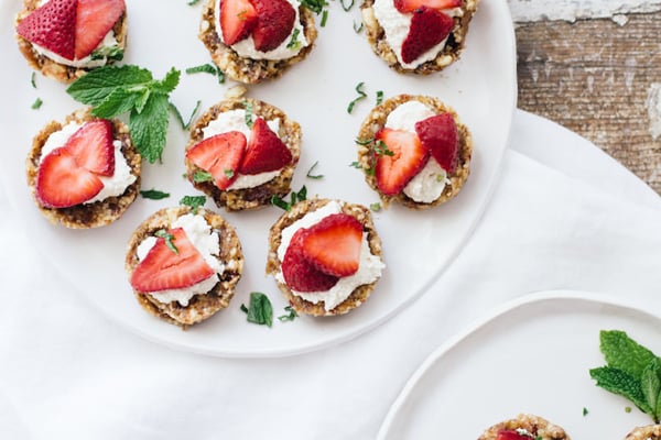 raw-summer-strawberry-tarts-nutrition-stripped-healthy-recipe3