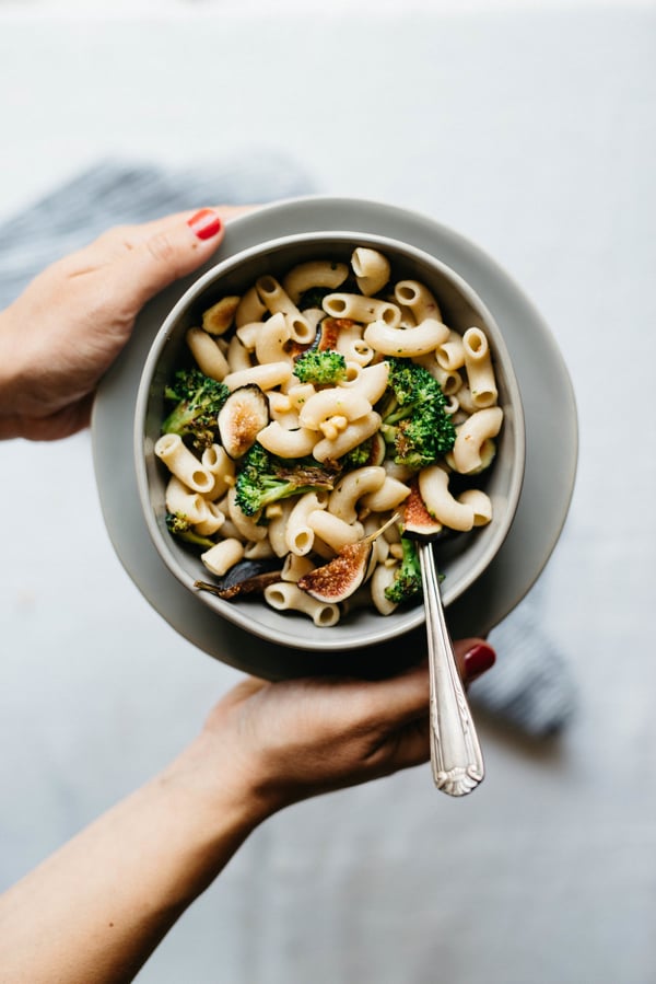 creamygarlickypastaw%2fcharredbroccolifigs-dollyandoatmealvegan