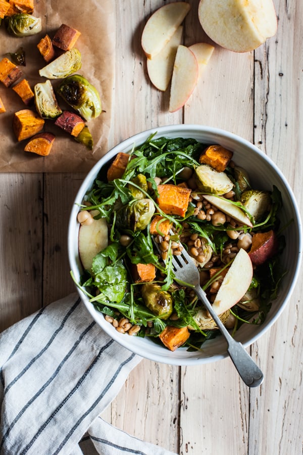 Vegan Autumn Harvest Salad | The Full Helping