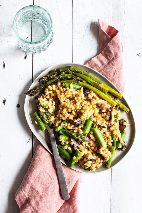 Vegan Barley Asparagus Mushroom Risotto | The Full Helping