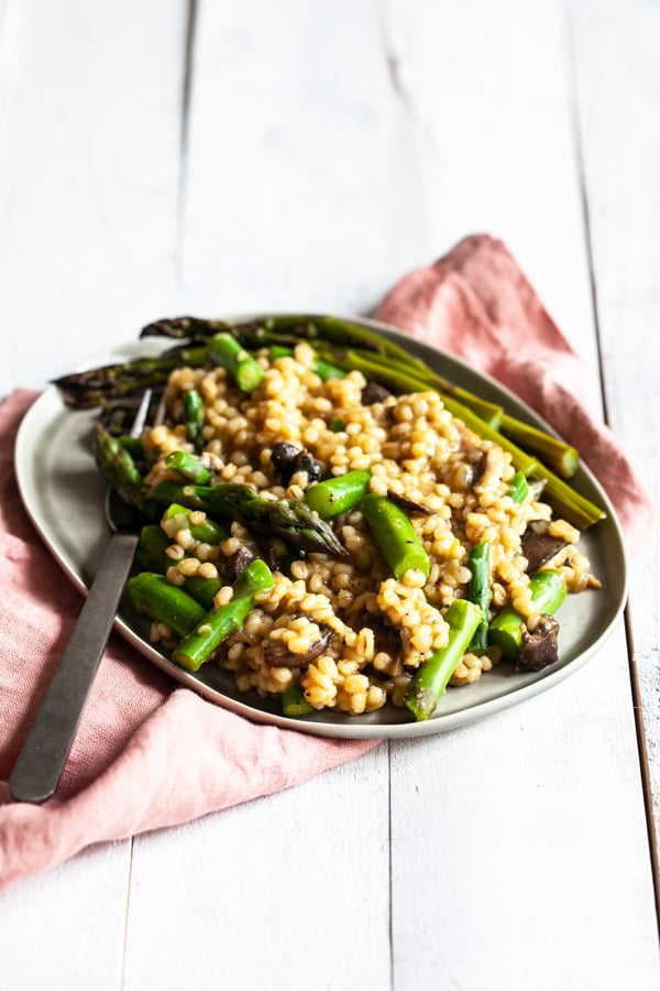 Vegan Barley Asparagus Mushroom Risotto | The Full Helping