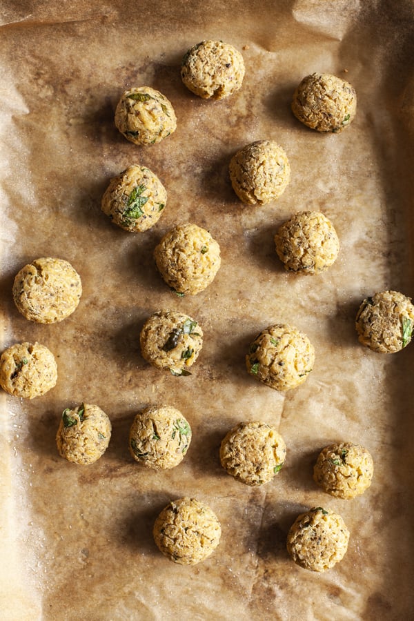 Tofu Bulgur Vegan Meatballs | The Full Helping Tofu Bulgur Vegan Meatballs | The Full Helping