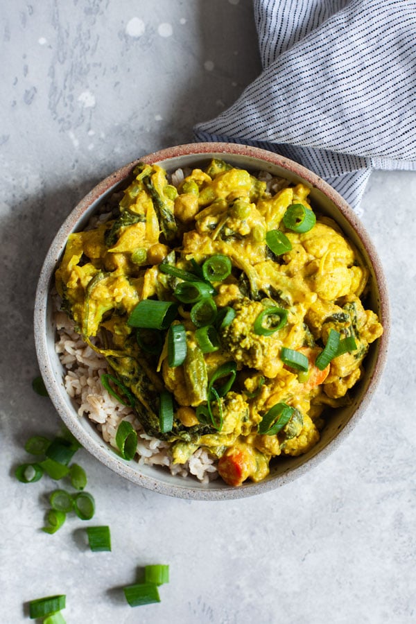 Weeknight Vegan Cashew Chickpea Korma