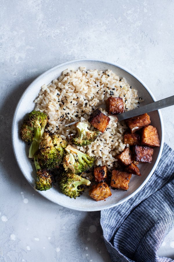 Sheet Pan Tamari Glazed Tempeh & Broccoli