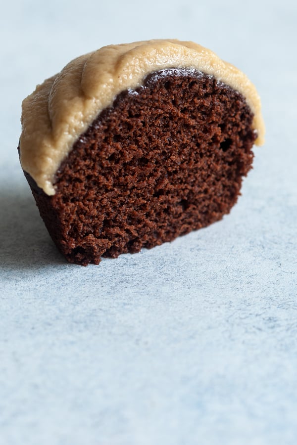 Vegan Chocolate Cupcakes with Creamy Peanut Butter Frosting | The Full Helping